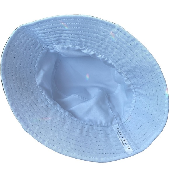 Alice + Olivia daisy black white bucket hat NWOT - Picture 2 of 2